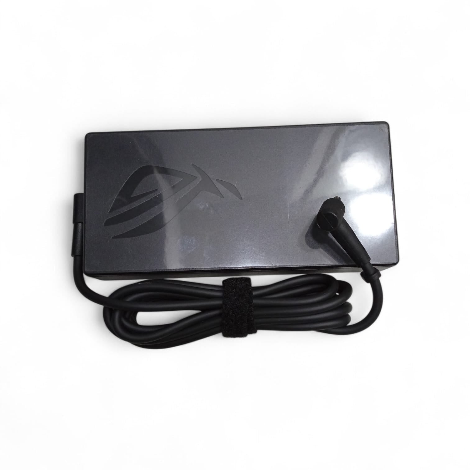 ASUS 120W Laptop Charger (20V - 6A) الصورة الرئيسية