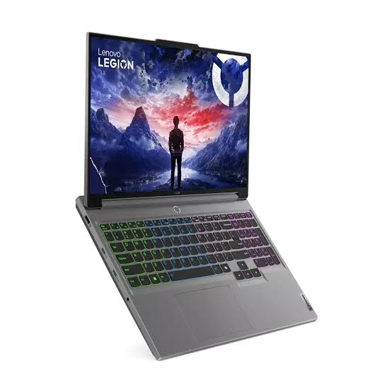 Lenovo LOQ 15IRX10 Gaming Laptop - Intel Core i5-13450HX - 16GB DDR5 RAM - 512GB NVMe SSD - NVIDIA GeForce RTX 5050 8GB - 15.6" FHD 144Hz